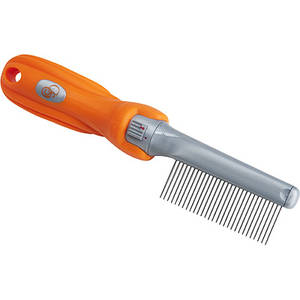 Manche ergonomique et tête amovible avec peigne 29 dents rotatives en acier inoxydable. Idéal pour le démêlage des crins emmêlés sans risque de casse. 