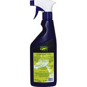 Une lotion pour robe, crinière et queue nettoyante et démêlante avec effet brillance soyeuse longue durée. Agit plusieurs jours en empêchant la saleté et la poussière de se fixer sur le poil et en réduisant le temps de pansage. Bouteille de 500ml.