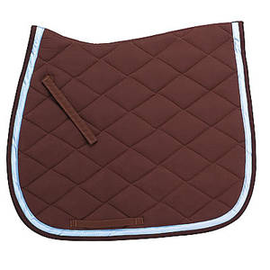 Un chabraque en microfibres confort, au toucher peau de pêche, piqué losange, avec pattes d'attache à velcro, garni d'un double liseré. Extérieur en microfibres 100 % polyester, doublure 100 % coton, matelassage bi-couche, 300 g/m² polyester et 8 mm mousse haute densité. 