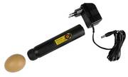 La led très puissante(1 W) permet de mirer tous les types d'oeufs.
La lumière froide évite tout choc thermique de l'embryon.
Livré avec 2 embouts ce qui permet de mirer différentes tailles d'oeufs
Fourni avec un transformateur