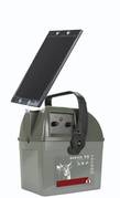 Electrificateur Master 40 Solaire 
Electrificateur solaire grande puissance pou clôtures électriques
Convient pour chevaux, ovins, bovins, porcins et cervidés
Equipé d'un panneau solaire 10 Watts
Alimenté par batterie 12 V
Technologie Advanced (cela permet de donner un choc double)
Energie par impulsion : 3 Joules
Longueur Electrifiée : 40 kms
Tension : 10.200 V
Variateur de puissance
Autocompensateur de pertes et contrôle visuel de l'état de la ligne.
Protégé par fusible
Dimensions : 28,5 x 21 x 18,5 cm

Garantie 2 ans
