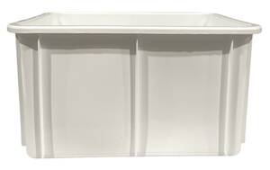 Bac de stockage renforcé 600 x 400 mm en plastique alimentaire rectangulaire 55 litres

Empilable avec et sans couvercle. Renforts verticaux pour reprendre la charge et empêcher toute déformation du bac
Design ne présentant aucune zone de rétention, lavable en machine
Chaque bac alimentaire de stockage renforcé GILAC est garanti apte au contact alimentaire, sans bisphenol A.

Bac à eau équipé d'un flotteur réglable et d'une sortie coudée 22 mm

Le flotteur et la sortie ne sont pas fixés sur le bac, cela vous permet de le placer selon vos besoins

Livré avec couvercle

Raccordé sur l'alimentation, il permet de réduire la pression d'eau et d'alimenter les abreuvoirs automatiques

Fabiqué en PEHD contact alimentaire 

Longueur : 60 cm - Largeur : 40 cm - Hauteur : 32 cm
Poids : 3,06 kg
