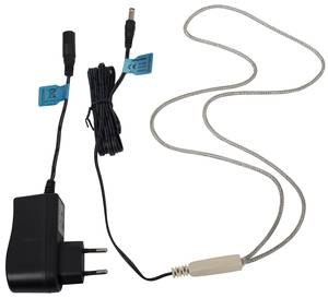 Câble chauffant en silicone 10 W-80 cm

En utilisant ce câble chauffant en silicone vous êtes sûr que l'eau dans les abreuvoirs de votre poulailler ou de vos oiseaux ne gèle pas!

Câble avec revêtement en INOX pour plus de solidité.
Assurez vous que le cable est dans l'abreuvoir avant de le connecter l'adapteur à la puissance.

2.2 mètres de cable et adapteur de 230VAC &gt; 24 VDC (0.5Amp)
