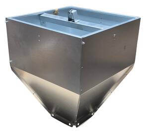 Trémie de capacité 50 kg galvanisée
sans embase pour chaine 
FARMLINE 
Hauteur 560 mm 
Longueur  470 mm
Largeur 470 mm