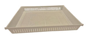 Paniers pour couveuse R-com MARU 190-380 et couveuse R-com MARU 1000
Vous pouvez mettre en place les séparateurs dans les paniers selon les différentes tailles d'oeufs
Le panier sert aussi de couvercle en le positionnant à l'envers
Dimension du panier de la couveuse : 31,5 x 35 cm
