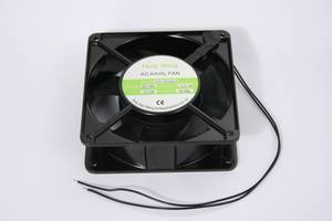 Ventilateur pour tous types de couveuses
Fonctionne en 220 Volts
Dimensions : 120 x 120 x 38 mm