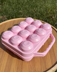 Boîte de 12 oeufs réutilisable Rose

Couleur : Rose
Dimensions : 195mm X 188mm x 75mm
Poids : 200g  
En Polypropylène, matière atoxique et adaptée au contact alimentaire

