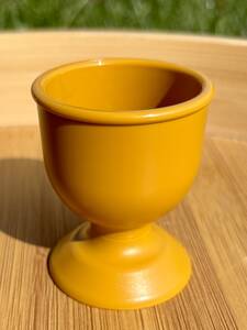 Coquetier réutilisable Jaune moutarde

Couleur : Jaune moutarde 
Dimensions : 60mm X 48mm de diamètre
Poids : 20g  
En Polypropylène, matière atoxique et adaptée au contact alimentaire

