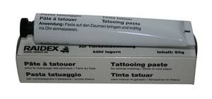 Pâte à tatouer noire - Tube de 60 g
Pâte à tatouer de qualité vétérinaire
S'applique au doigt
Bien masser la partie à tatouer avec la pâte
