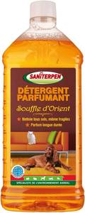 Saniterpen Détergent Parfumant nettoie et parfume tous types de sols et surfaces des lieux fréquentés par les animaux de compagnie (chiens, chats,lapins, oiseaux, volailles...).
Un détergent parfumant pour l'habitat animal

Grâce à sa formule concentrée, il nettoie et parfume durablement l'habitat animal et convient pour tous types de sols et surfaces lavables: stratifiés, plastiques, bois et parquets lavables, marbre, carrelage...

Saniterpen Détergent Parfumantest disponible en 3 versions différentes :

Saniterpen Détergent Parfumant Souffle d'Orient (parfum riche avec une note de tête florale et un fond épicé)
Saniterpen Détergent Parfumant Bouquet des Landes (senteurboisée et aromatique)
Saniterpen Détergent Parfumant Eau Vive (senteur fraîche et hesperidée)

DOMAINES D’UTILISATION :
Nettoie les sols et surfaces lavables, en particulier dans les lieux fréquentés par les animaux de compagnie : habitat, salons de toilettages, salles d'attente vétérinaires...
Parfume durablement.
Parfums raffinés et qualitatifs : Souffle d’Orient (parfum riche avec une note de tête florale et un fond épicé), Eau Vive (parfum frais et tonique avec des notes aquatiques et hespéridées) et Bouquet des Landes (parfum boisé typé pin avec des notes ambrées).
Convient pour tous types de sols et de surfaces : stratifiés, plastiques, bois et parquets lavables, marbre, carrelage…

COMPOSITION :
Souffle d’Orient : moins de 5 % : agents de surface cationiques ; 5 % ou plus mais moins de 15 % : agents de surface non ioniques ; Parfum (Alphaisomethyl ionone, Amyl Cinnamal, Benzyl Alcohol, Benzyl Benzoate, Butylphenyl Methylpropional, Citronellol, Coumarin, Eugenol, Geraniol,
Hydroxycitronellal, Limonene, Linalool) ; octylisothiazolinone, methylchloroisothiazolinone, methylisothiazolinone)

MODE D’EMPLOI ET DOSAGES :
Dosage : 10 ml pour 5 litres d’eau (soit 1 bouchon).
Dilution possible en eau à température ambiante (20°c) jusqu’à chaude (40°c).

Composition & Caractéristiques du produit

Matières actives

Aspect : liquide
Masse volumique (20°C) : 0,995 g/cm3
pH : 7
 
Contenance : Flacon 1 litre
