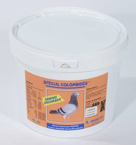 SPECIAL COLOMBIDES est un aliment minéral pour pigeons et autres colombidés (tourterelle, palombe...).
Colombax est la gamme spécialiste de l'élevage de pigeons, palombes,tourterelles.

Spécial Colombidés convient pour les pigeons, palombe, tourterelle et autres colombidés

Objectifs nutritionnels de Spécial colombidés :
 - Apport en macro éléments, oligos éléments, vitamines et acides aminés.
 - Croissance, fécondité, emplumement des pigeons.
 - Développement musculaire des pigeons.
 - Etat général.

Mode d'emploi de Spécial Colombidés :
Laisser le SPECIAL COLOMBIDES à la disposition des pigeons. 
Prévoir 2 à 3 g par sujet et par jour en mélange avec la ration à un taux d’incorporation de 3 à 4 %

Composition de Spécial Colombidés :
Minéraux : phosphore, calcium, magnésium, sodium.
Le Calcium est apporté par des algues marines pétrifiées.
Oligos-éléments : manganèse, zinc, cuivre, cobalt, fer, iode, sélénium.
Vitamines : A, D3, C VitGroupe B (B1, B2, B3, B12) PP, Vit K3.
Acide aminés : (méthionine, Lysine) + choline. 

Teneur garantie au kg de Spécial Colombidés :
Minéraux 
Calcium 23 % - Sodium 2,5 % - Phosphore 3 % - Magnésium 3,5 %

Oligo-éléments
Fer 3 000 mg - Zinc 3 500 mg - Manganèse 3 500 mg - Cuivre 850 mg
Iode 54 mg - Cobalt 25 mg - Sélénium 10 mg

Acide aminés
Méthionine 40 000 mg - Lysine Hcl 15 000 mg - Choline 5 000 mg

Vitamines 
Vit A 300 000 UI - Vit D3 62 000 UI - Vit E 540 mg - Vit C 500 mg
Vit B1 60 mg - Vit B2 165 mg - Vit K3 70 mg - Vit B6 65 mg
Vit B12 0,5 mg - Vit PP 1 300 mg

Pantho Ca 350 mg - Biotine 10 mg - Acide Foldique 30 mg

Fabrication de Spécial Colombidés :
SPECIAL COLOMBIDES fait appel à une technique de fabrication unique (semoulette enrobée séchée). 
Cette technique met en oeuvre du matériel spécifique, plusieurs étapes successives (mélange spécial, enrobage, séchage) 
et confère au produit une très grande richesse (vitamines oligos éléments, acides aminés, choline) et très peu de poussières

Conditionnement : Seau de 5 kg
      

