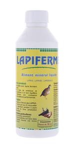 LAPIFERME

Spécialiste de l'alimentation et de la santé de la volaille fermière et du gibier fermier GAMIFERME a conçu LAPIFERME, un supplément nutritionnel liquide (apport en Phosphore et Oligos éléments) pour les lapins, lapines, lapereaux, lièvres.
 			
DESTINATION DE LAPIFERME

lapin, lièvre,lapine,lapereau.

OBJECTIFS NUTRITIONNELS DE LAPIFERME

• Croissance du squelette des lièvres et lapins.
• Préparation à la reproduction
• Phase critique de croissance 
• Croissance harmonieuse du lapereau.

EMPLOI DE LAPIFERME

A diluer dans l'eau de boisson pendant 5 jours consécutifs par mois. 10 ml par litre d'eau de bouisson soit 2 cuill. à café par litre d'eau de boisson. 
A utiliser en complément avec FORTIFERME mais ne pas mélanger les 2 produits. Faire 8 à 10 jours de cure de l'un puis passer à l'autre produit.

COMPOSITION DE LAPIFERME
 	
Eléments minéraux (Calcium - Phosphore - Magnésium).
Oligos éléments Zinc, Cuivre, Manganèse, Fer, Cobalt...)

TENEUR GARANTIE DE LAPIFERME

Minéraux
Calcium................................................. 1,5 %
Sodium................................................ 0,5 %
Phosphore.................................................. 10 %
Magnesium................................................ 2 %
Oligo-éléments
Fer....................................... 2 000 mg/kg
Zinc.......................................2 000 mg/kg
Manganèse....................................... 1500 mg/kg
Cuivre.......................................... 100 mg/kg
Cobalt............................................ 10 mg/kg

PRESENTATION DE LAPIFERME

Flacon de 300 ml
